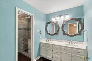 815 Briarwood St, Victoria, TX 77904 - Photo 17