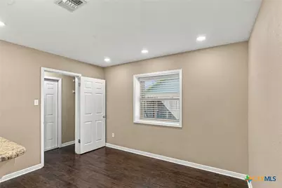 815 Briarwood Street, Victoria, TX 77904 - Photo 13
