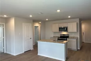 133 Mullins Dr, Rockdale, TX 76567 - Photo 3