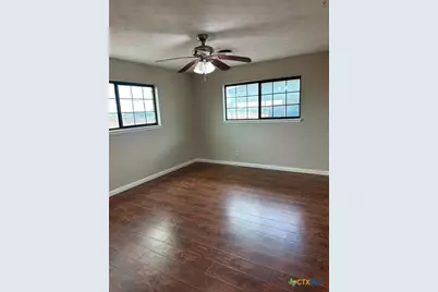 611 Lina Ln, Seguin, TX 78155 - Photo 25