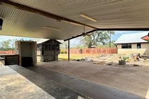 611 Lina Ln, Seguin, TX 78155 - Photo 27