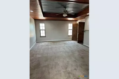 611 Lina Ln, Seguin, TX 78155 - Photo 19