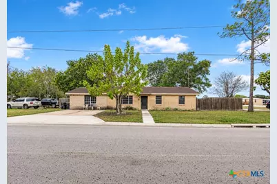 509 S Glendale Street, Hallettsville, TX 77964 - Photo 1