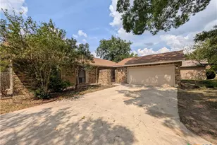 619 Summerwood Dr, New Braunfels, TX 78130 - Photo 3