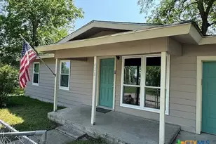 428 Aguila St, Seguin, TX 78155 - Photo 1