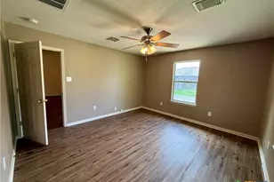 302 Renee Dr, Converse, TX 78109 - Photo 13