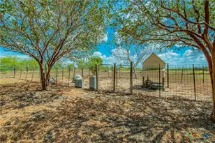 834 County Rd 103, Rogers, TX 76569 - Photo 21