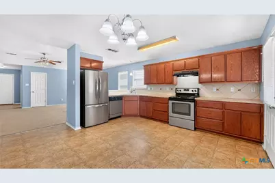 1108 Dixon Circle, Copperas Cove, TX 76522 - Photo 5