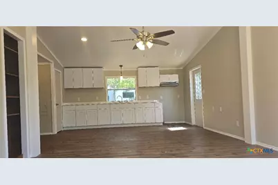 1120 Ainsworth Street, Gonzales, TX 78629 - Photo 3