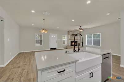 1452 Lakeview Drive, Canyon Lake, TX 78133 - Photo 7