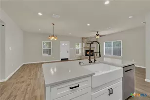 1452 Lakeview Dr, Canyon Lake, TX 78133 - Photo 7