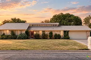 202 Evergreen Dr, Harker Heights, TX 76548 - Photo 1