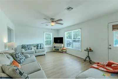 108 S Kings Trail, Little River-Academy, TX 76554 - Photo 3
