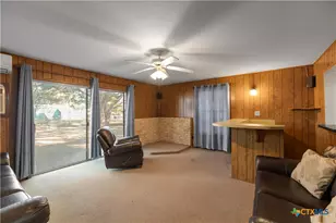 408 Davidson St, Yoakum, TX 77995 - Photo 17