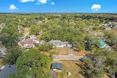 408 Davidson Street, Yoakum, TX 77995 - Photo 41