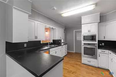 408 Davidson Street, Yoakum, TX 77995 - Photo 13