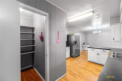 408 Davidson Street, Yoakum, TX 77995 - Photo 15