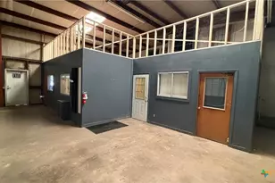 4437 S Hwy 77, Rockdale, TX 76567 - Photo 11