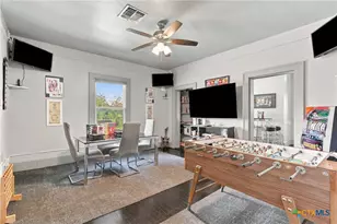 503 S Austin St, Seguin, TX 78155 - Photo 23