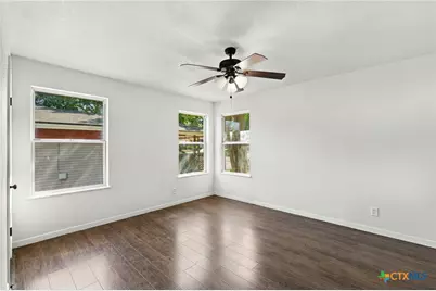 904 Kirk Street, Taylor, TX 76574 - Photo 13