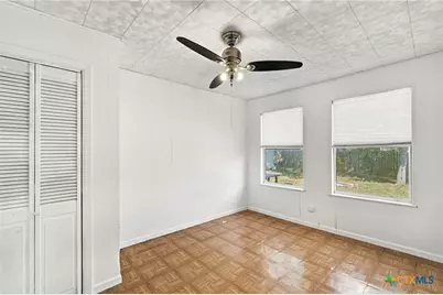 904 Kirk Street, Taylor, TX 76574 - Photo 15
