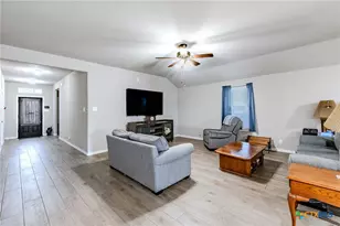 4102 Molly Dyer Dr, Killeen, TX 76549 - Photo 3