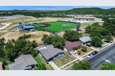 714 W Avenue Avenue, Copperas Cove, TX 76522 - Photo 5