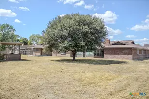 505 Ball Airport Rd, Victoria, TX 77904 - Photo 9