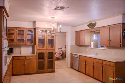 505 Ball Airport Road, Victoria, TX 77904 - Photo 17