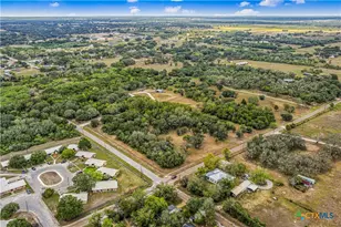 838 E Oak St, Goliad, TX 77963 - Photo 39