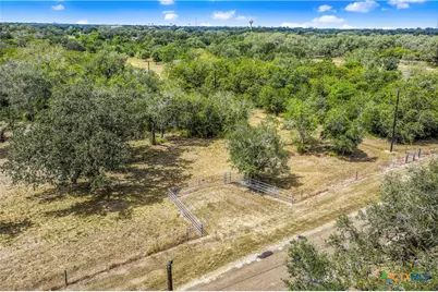838 E Oak Street, Goliad, TX 77963 - Photo 41