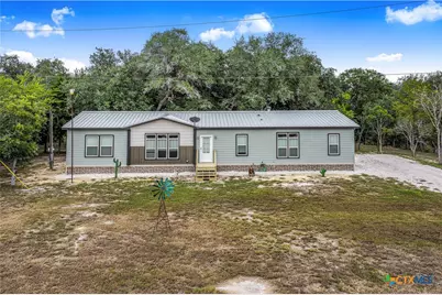 838 E Oak Street, Goliad, TX 77963 - Photo 1