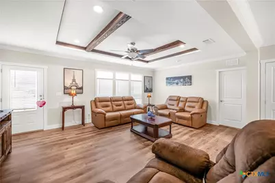 838 E Oak Street, Goliad, TX 77963 - Photo 5