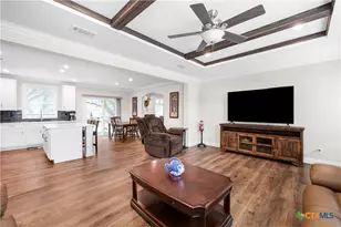838 E Oak St, Goliad, TX 77963 - Photo 7