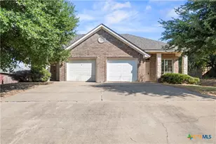 816 Twin Oaks Dr, Temple, TX 76504 - Photo 1