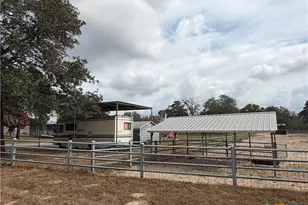 340 Shorthorn Rd, Stockdale, TX 78160 - Photo 13
