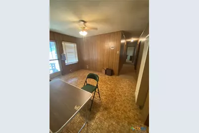 410 W 14th Street, Shiner, TX 77984 - Photo 9