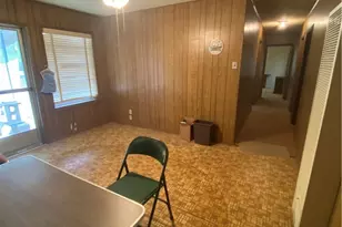 410 W 14th St, Shiner, TX 77984 - Photo 9