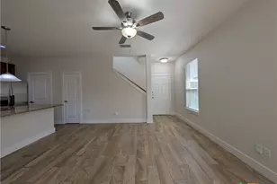 727 Gristmill Dr, New Braunfels, TX 78130 - Photo 7