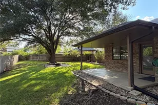 1818 Hidden Peak Cir, New Braunfels, TX 78130 - Photo 21