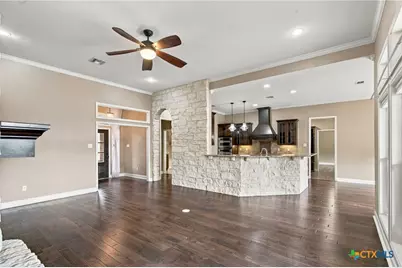 406 Iron Gate, Victoria, TX 77904 - Photo 7
