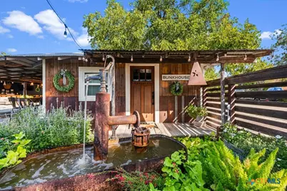293 E Mather Street, New Braunfels, TX 78130 - Photo 33