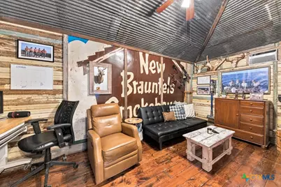293 E Mather Street, New Braunfels, TX 78130 - Photo 37