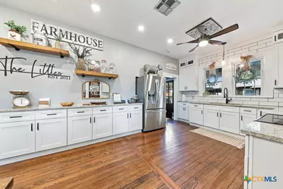 293 E Mather Street, New Braunfels, TX 78130 - Photo 9