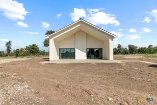 122 Stella Cherry Ct, Fredericksburg, TX 78624 - Photo 3