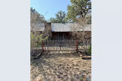 16057 E Highway 90, Kingsbury, TX 78638 - Photo 1