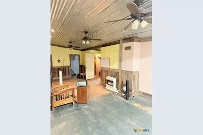 16057 E Highway 90, Kingsbury, TX 78638 - Photo 9