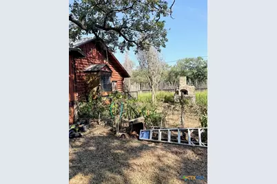 16057 E Highway 90, Kingsbury, TX 78638 - Photo 13