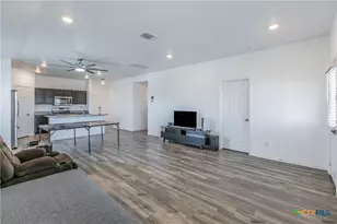 300 Jacquard Ct, Troy, TX 76579 - Photo 5