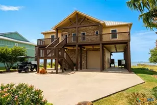 553 Bayside Dr, Seadrift, TX 77983 - Photo 1